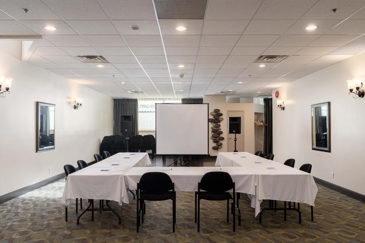 וויט רוק Ocean Promenade Hotel מראה חיצוני תמונה