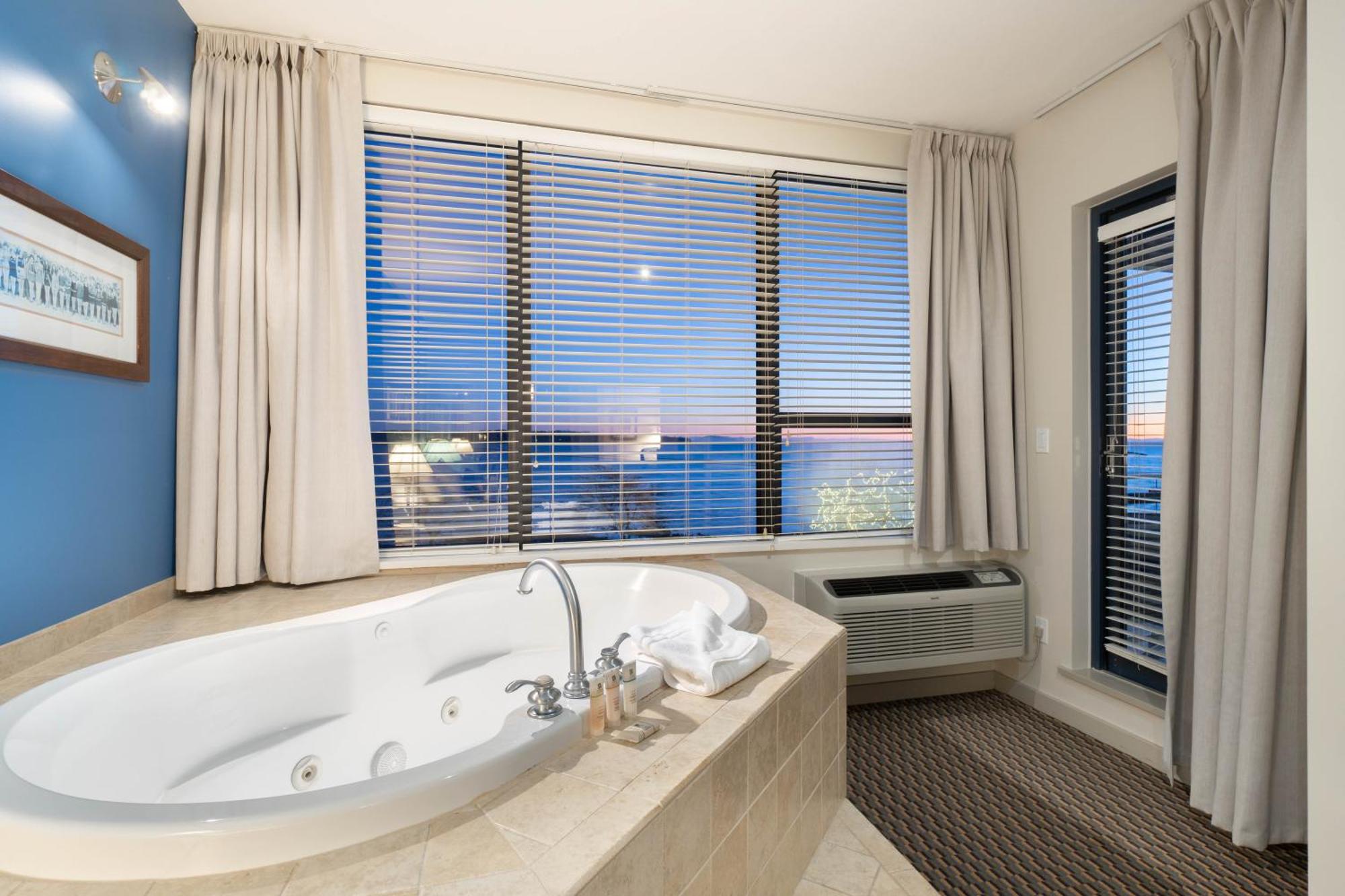 וויט רוק Ocean Promenade Hotel חדר תמונה